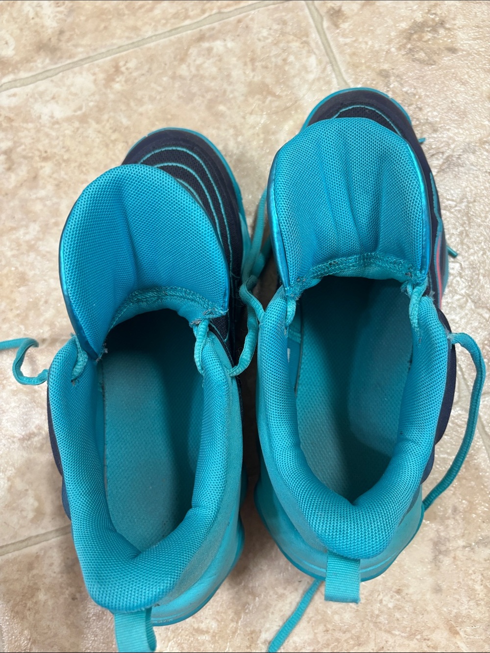Nike basketball kids shoes size 5Y - Picture 4 of 10